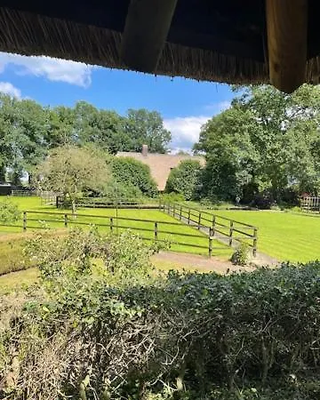 Luxe Hofstede Met Paardenstalling Lunteren