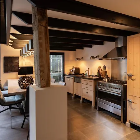 Luxe Hofstede Met Paardenstalling Lunteren