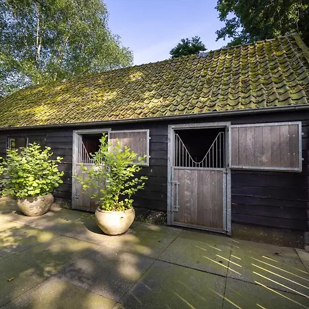 Luxe Hofstede Met Paardenstalling דירה לונטרן