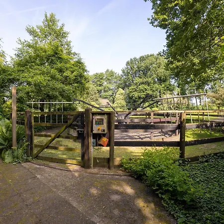 Luxe Hofstede Met Paardenstalling Lunteren