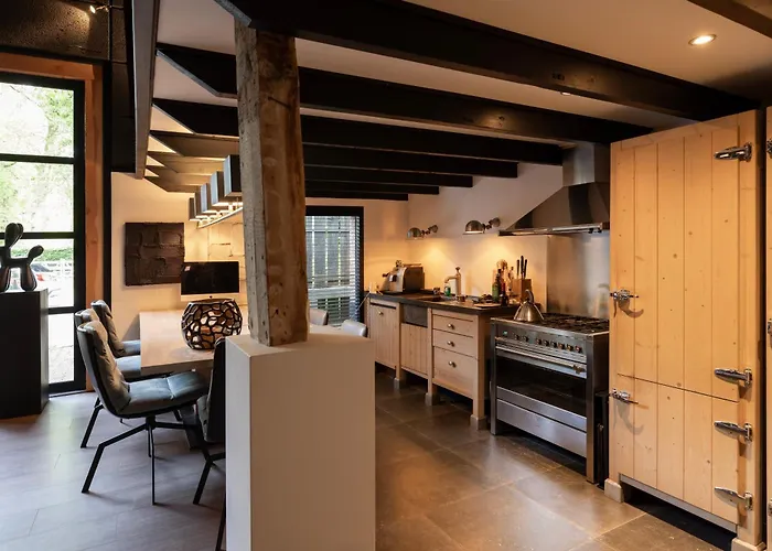 Luxe Hofstede Met Paardenstalling لونتيرين